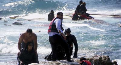 غرق قارب يحمل 160 مهاجرا قبالة شمال قبرص 